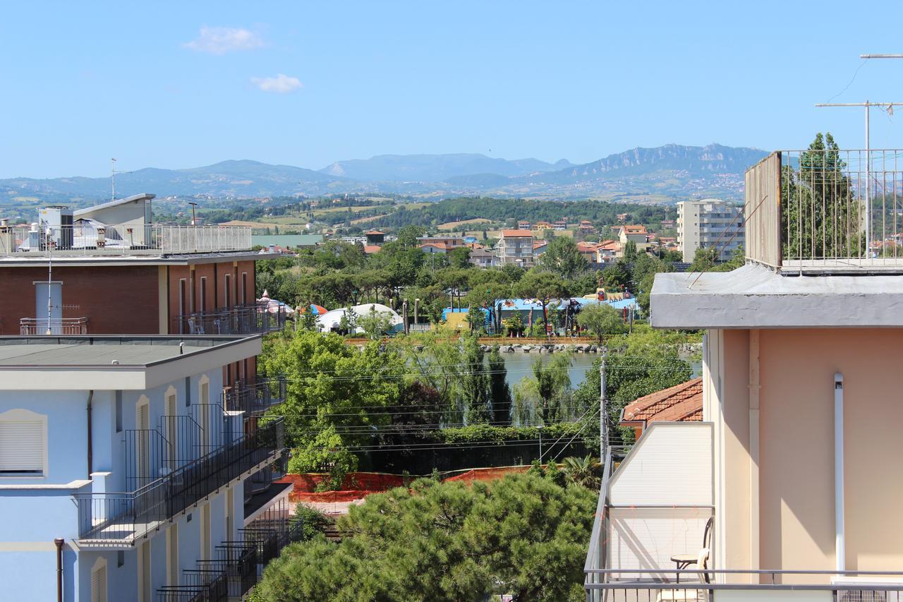 Hotel Amados Rimini Kültér fotó