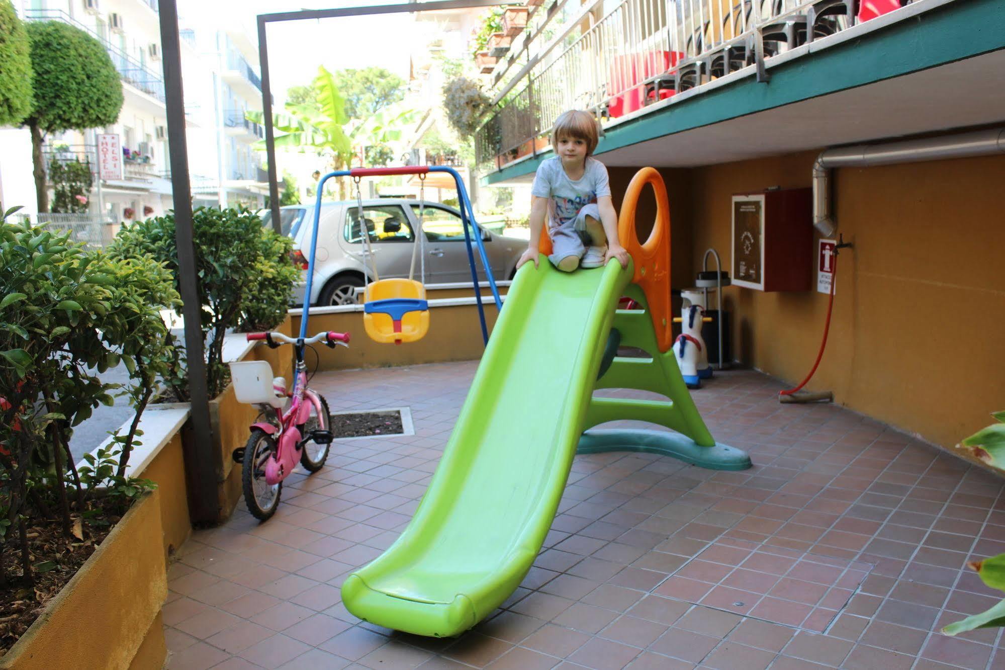 Hotel Amados Rimini Kültér fotó